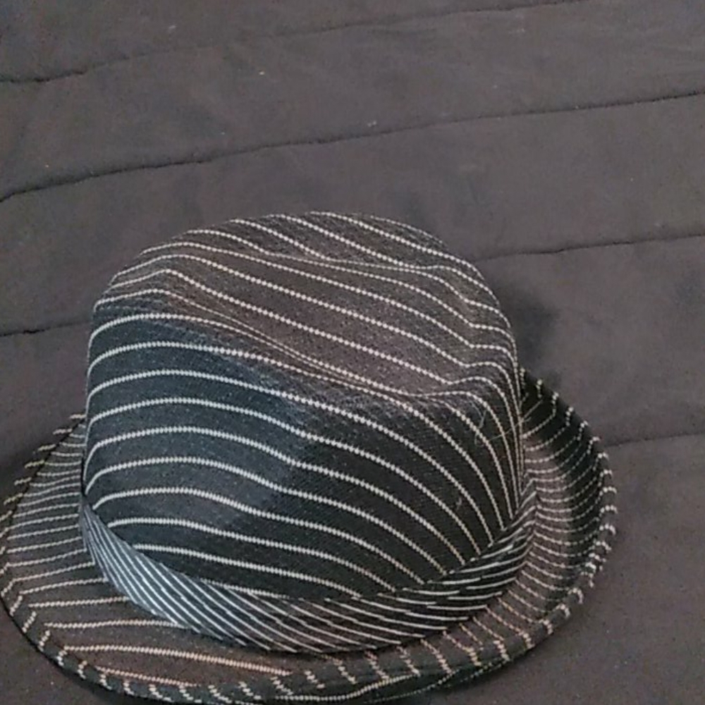 Hat - Picture 2 of 3